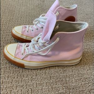Adorable hightop converse